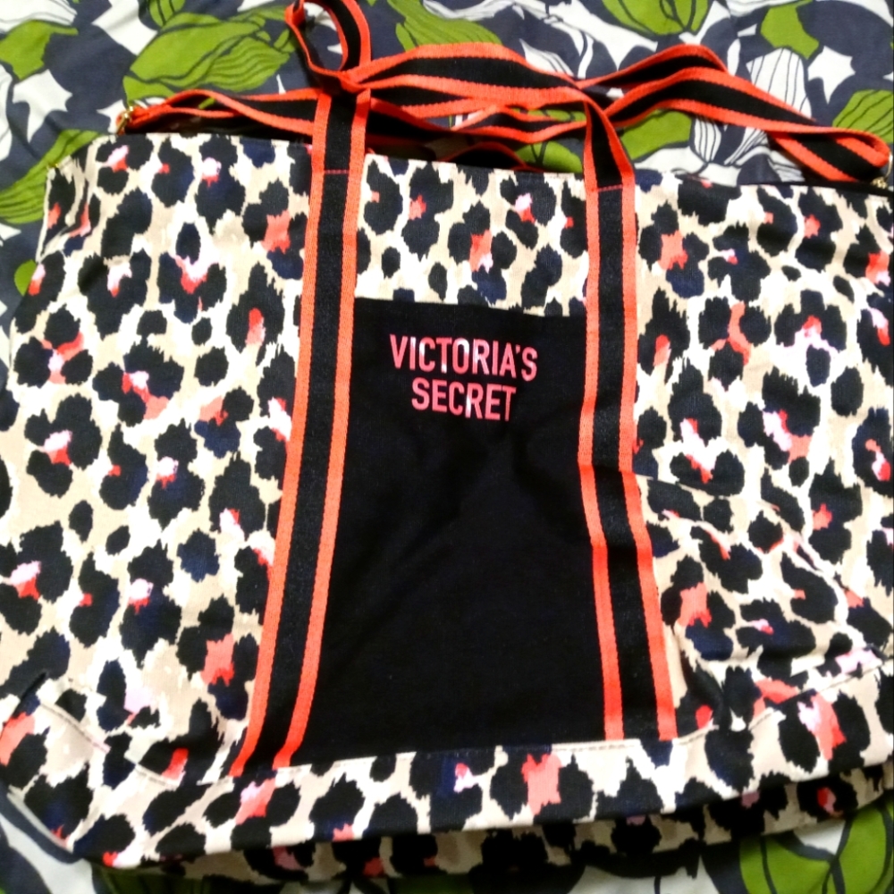 Victoria's Secret Overnight Bag